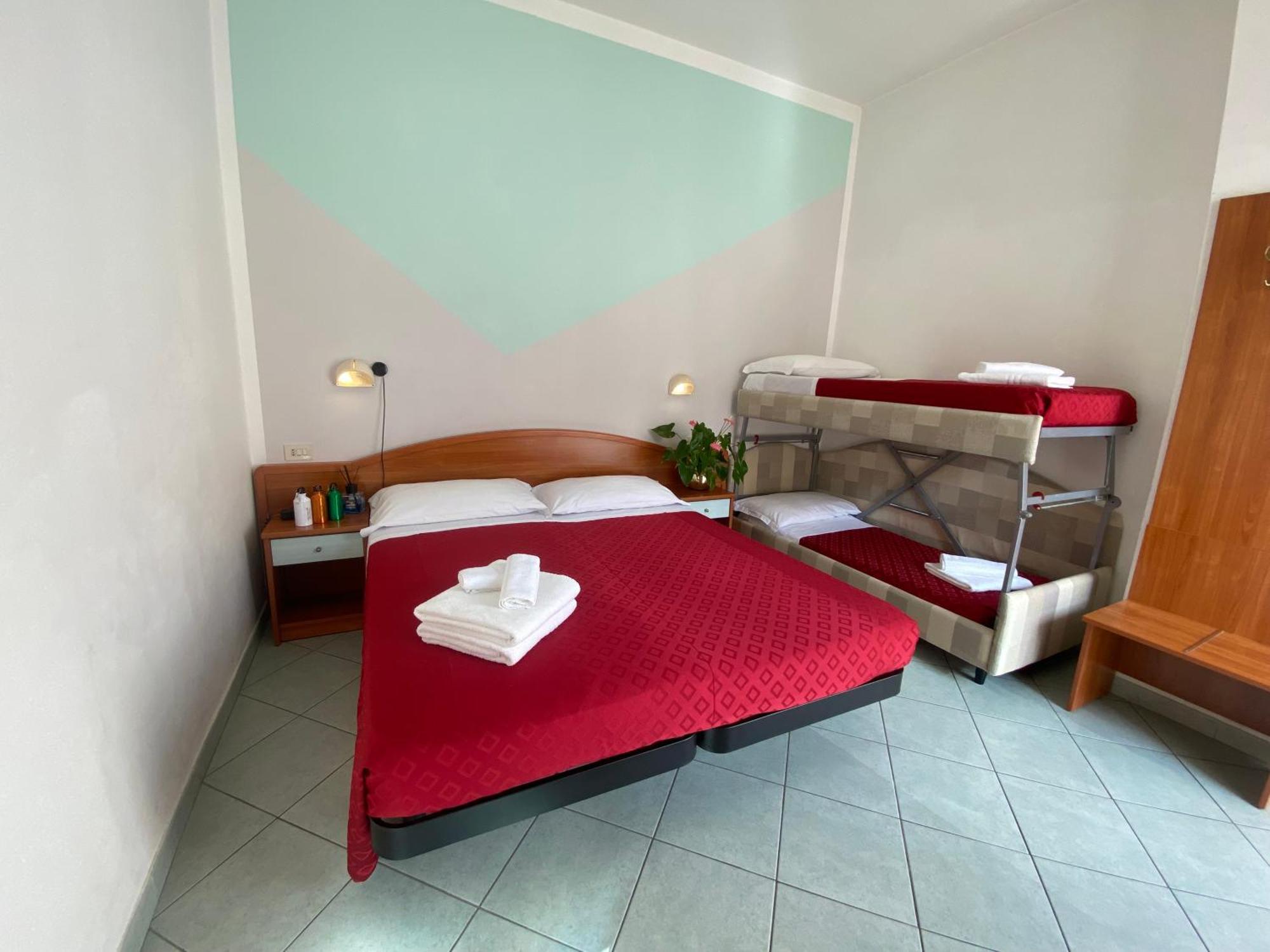 רימיני Hotel Villa Caterina מראה חיצוני תמונה