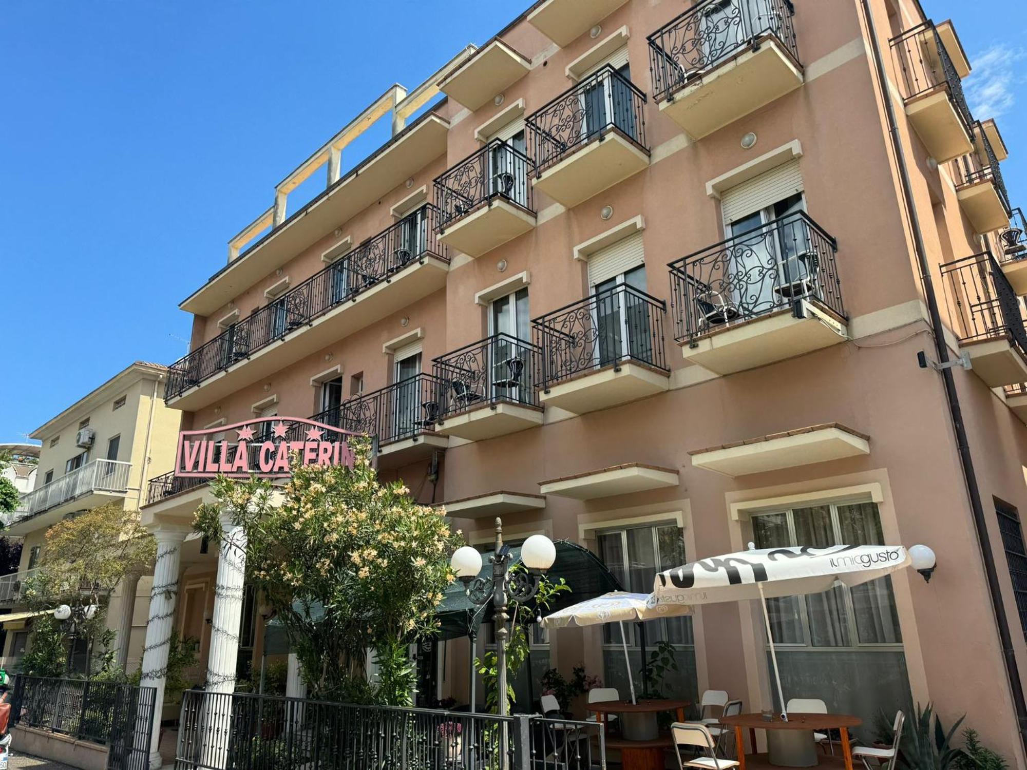 רימיני Hotel Villa Caterina מראה חיצוני תמונה
