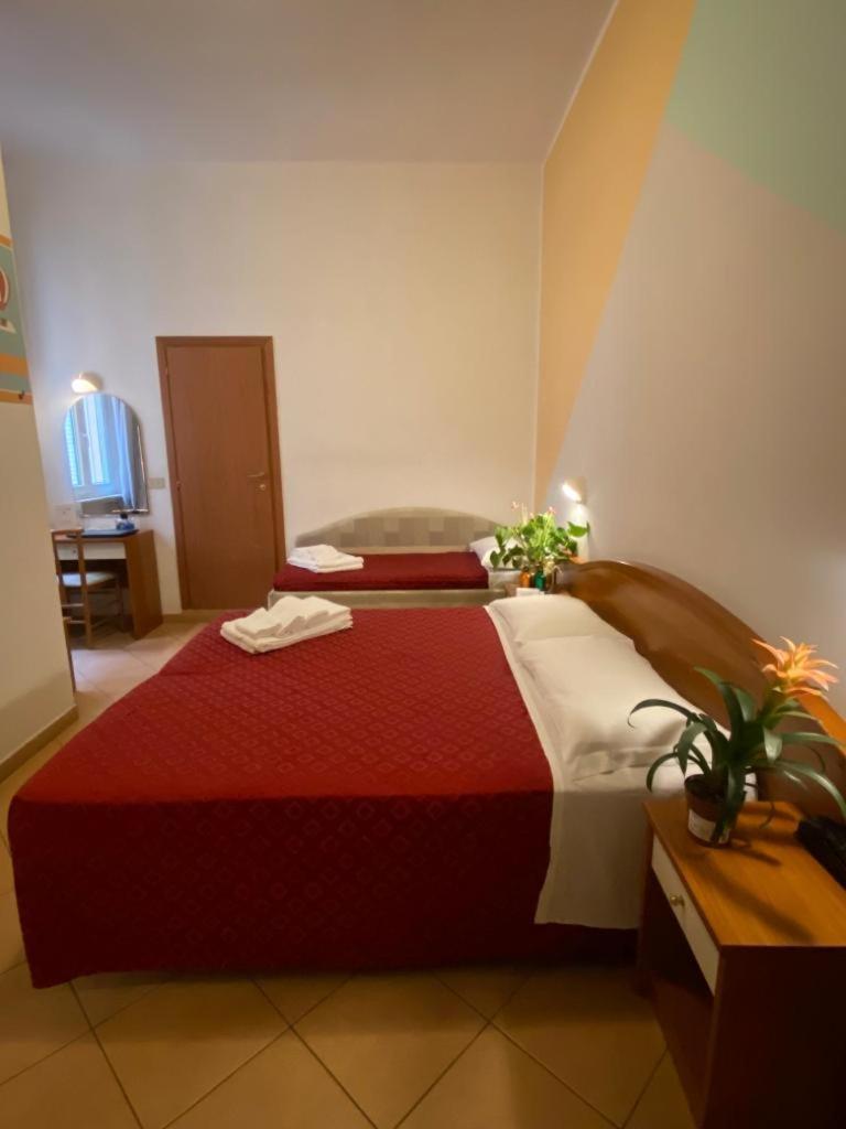 רימיני Hotel Villa Caterina מראה חיצוני תמונה