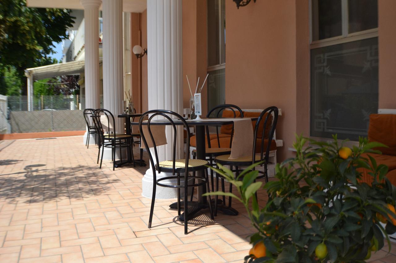 רימיני Hotel Villa Caterina מראה חיצוני תמונה